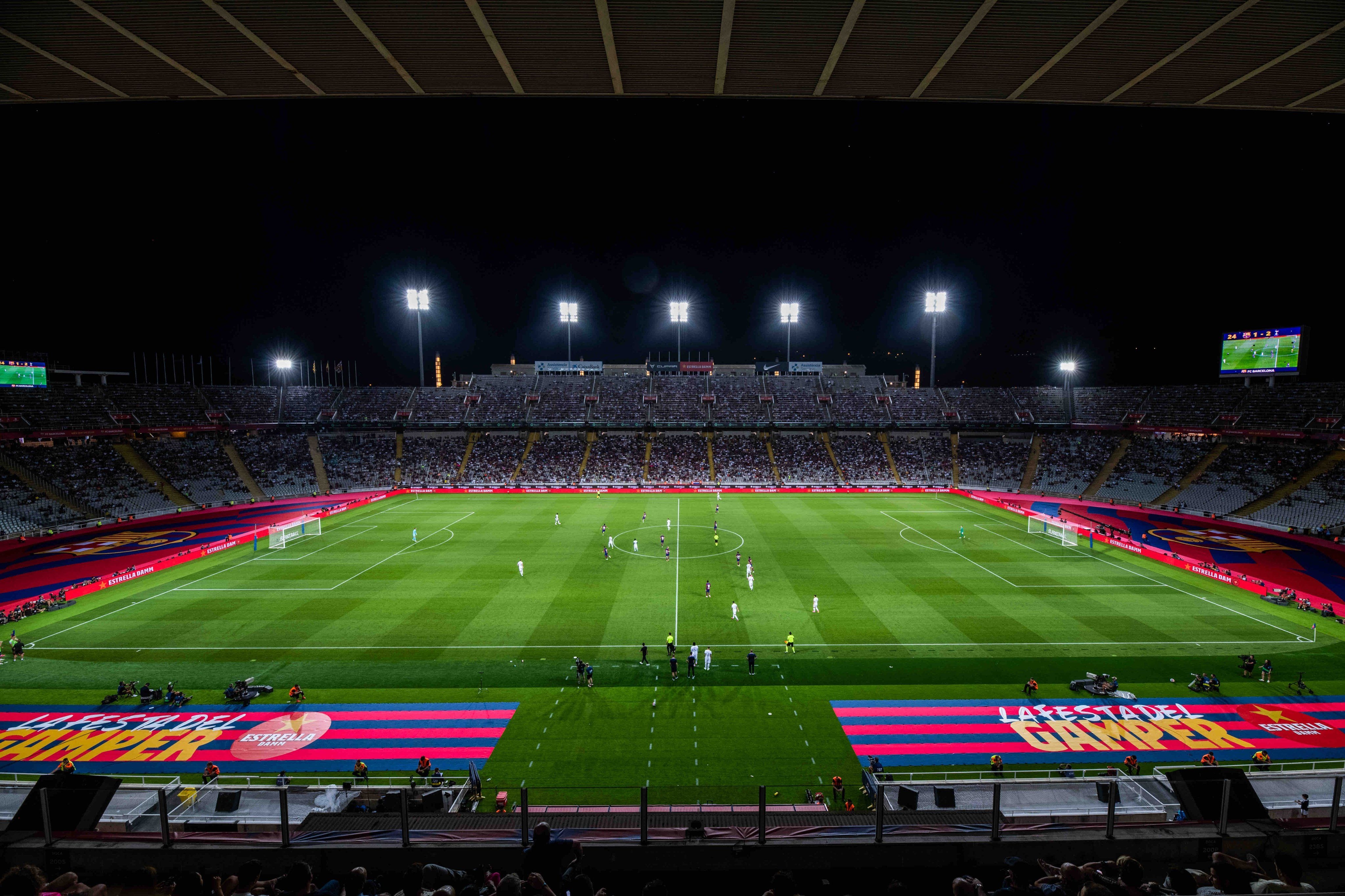 官方：巴薩主場同赫羅納比賽的上座人數(shù)是48258人