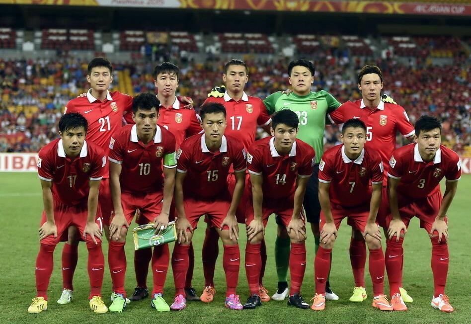 這套首發(fā)如何？國足上次贏沙特在2015年，于海任意球折射一劍封喉