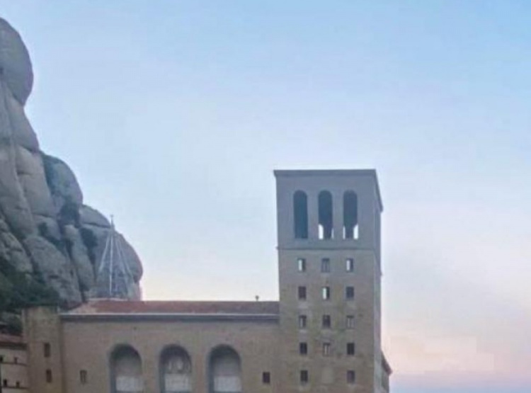 世體：巴薩正在啟動一項球迷徒步活動，報名費從33歐至55歐不等