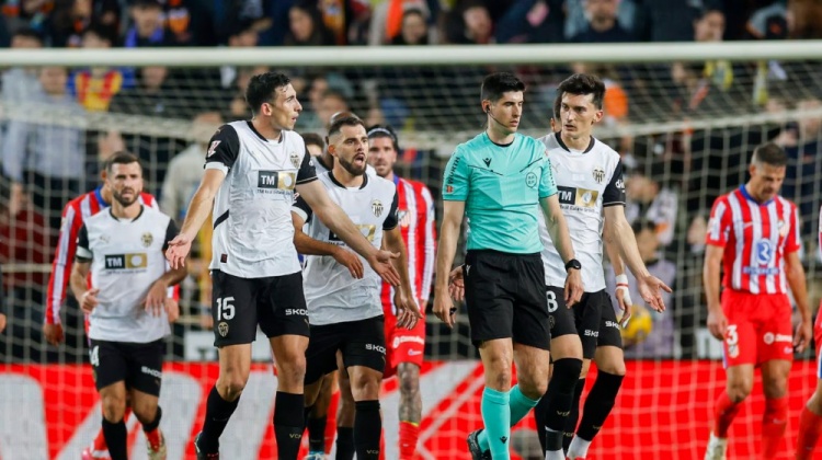 不滿裁判判罰，瓦倫西亞賽后發(fā)文：我們尊重裁判，但這是一個(gè)點(diǎn)球