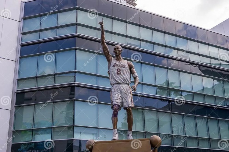 為科比立雕像？川普如是說(shuō)
