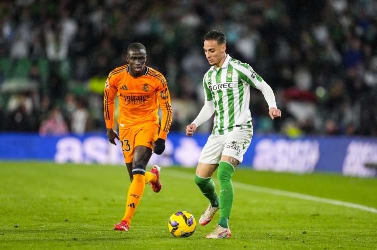 “圓神”決定西甲冠軍？曼聯(lián)走眼的，何止安東尼這塊寶