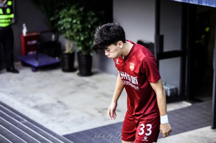 官方：中乙球隊山西崇德榮海簽下球員劉天陽、鄭一鳴