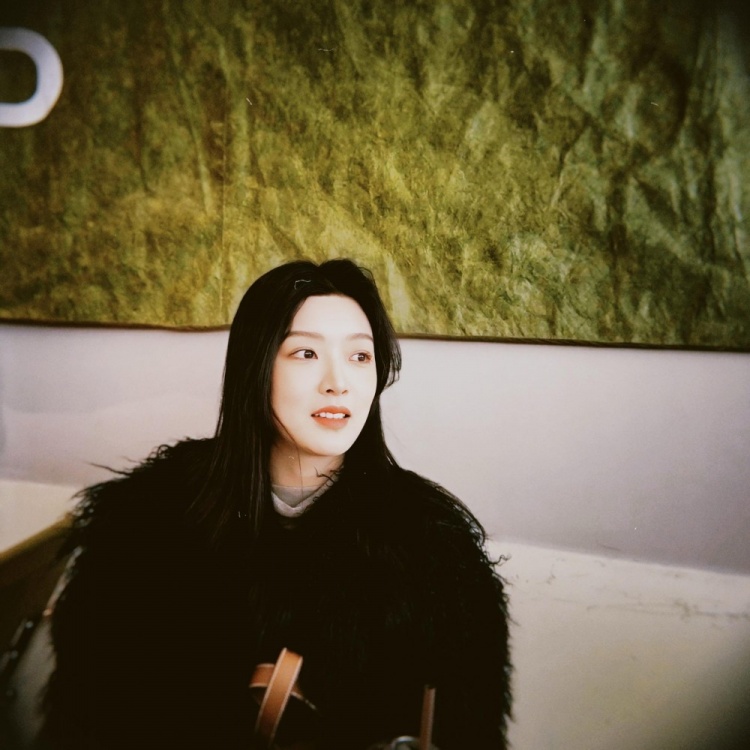 很好看！付豪女友更新社媒曬美照：最近很愛