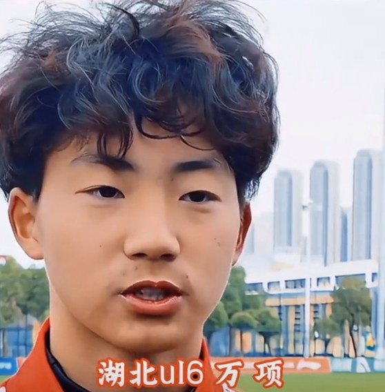 萬(wàn)項(xiàng)談全運(yùn)會(huì)吊射破門：發(fā)現(xiàn)門將站位不是很好，就很自信的射門