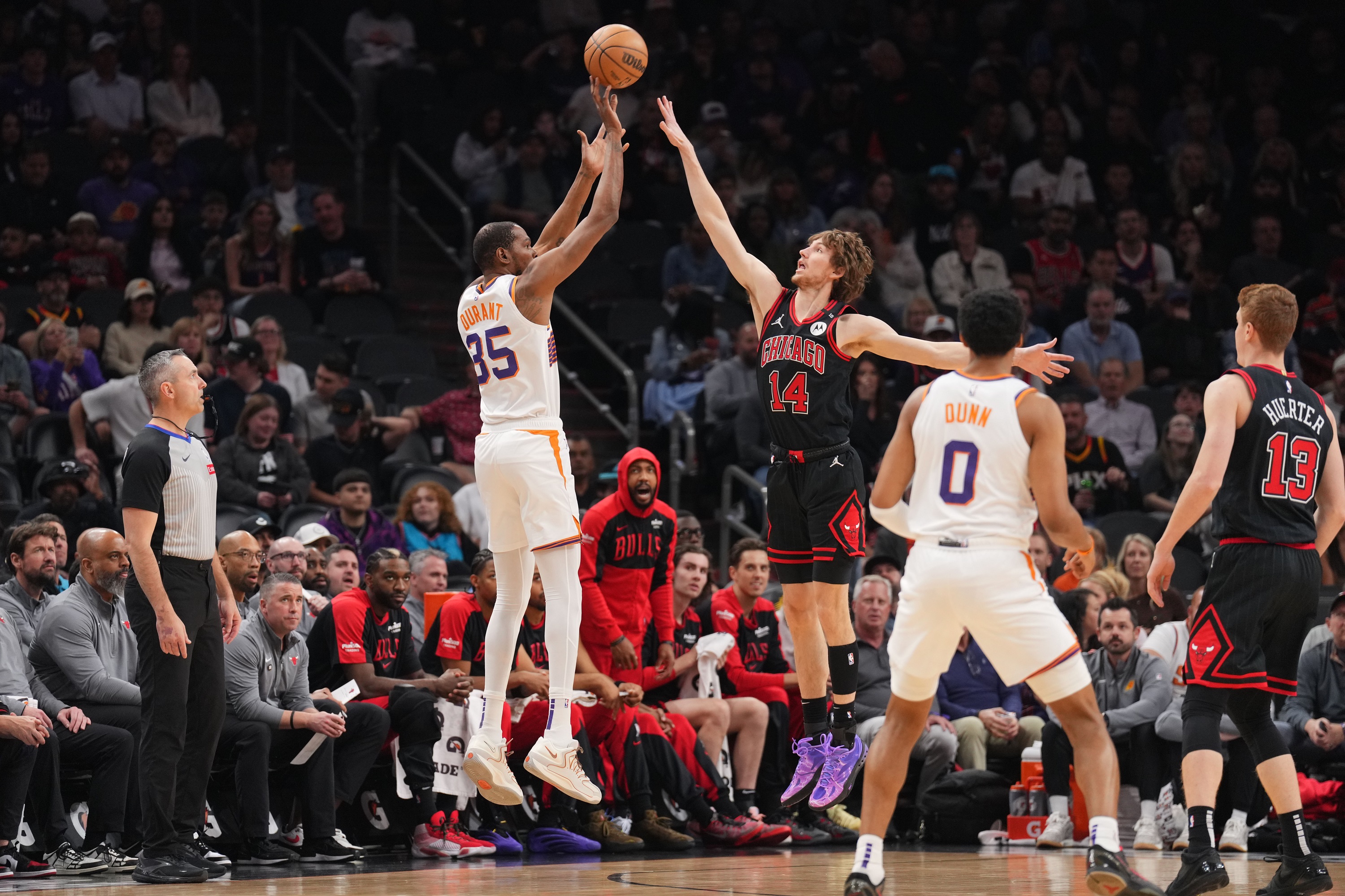 準(zhǔn)備西升??！太陽對(duì)公牛11連勝 戰(zhàn)績超越獨(dú)行俠殺回附加賽區(qū)！