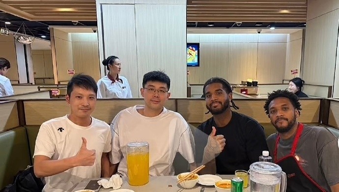 克里斯：隊(duì)內(nèi)和孫桐林關(guān)系最好 下賽季想繼續(xù)為山東隊(duì)效力