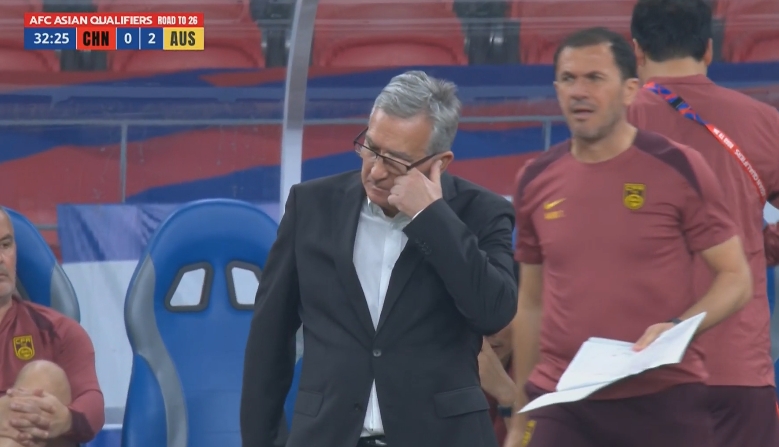 媒體人：伊萬(wàn)第二個(gè)三連敗基本定了 后面能不能2連勝救命？很難了