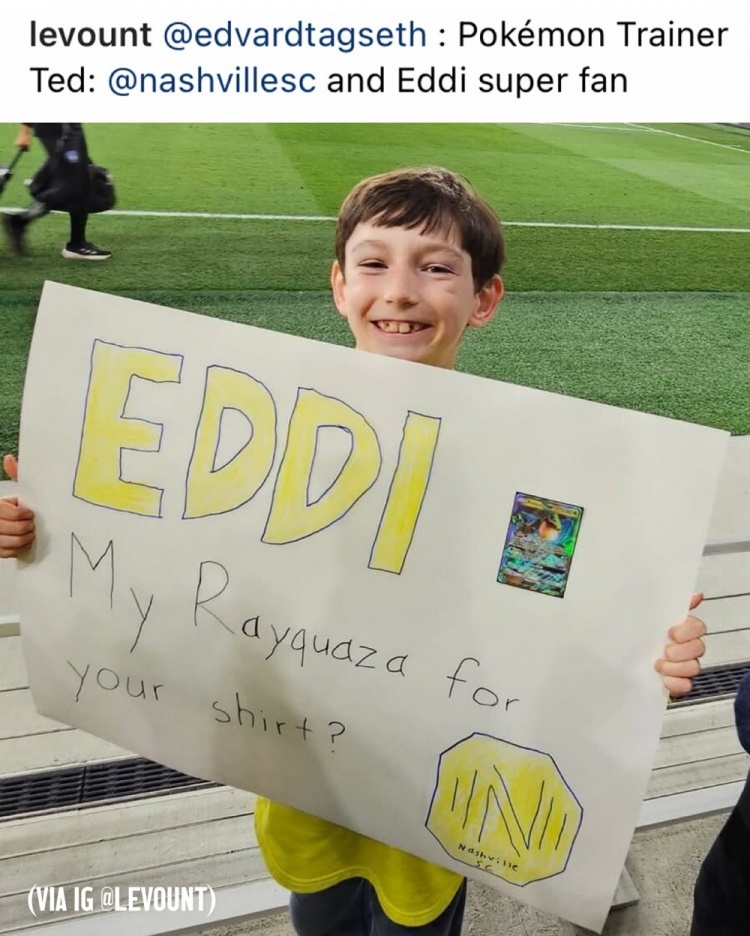 有愛(ài)！美國(guó)小球迷用寶可夢(mèng)卡牌換到偶像球衣