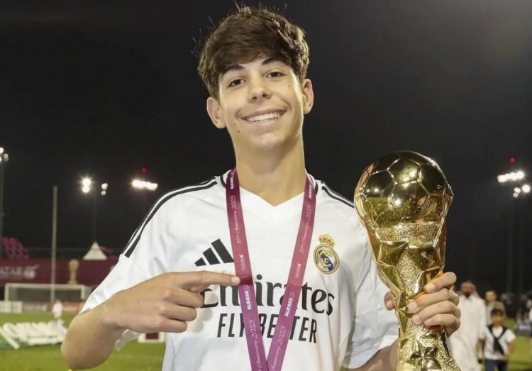 馬卡：皇馬與16歲的布加林簽下三年合同，該球員本賽季已入21球