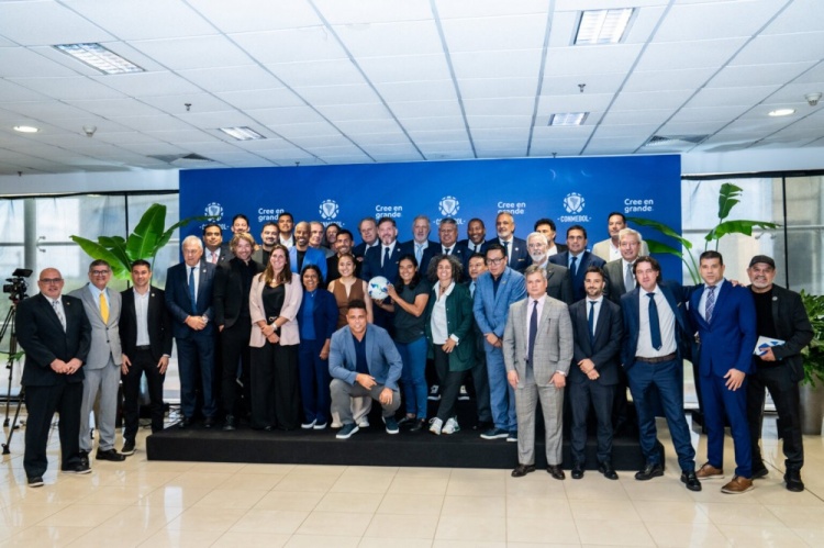 南美足聯(lián)官方：成立由大羅領(lǐng)導(dǎo)的特別小組，打擊足球界歧視和暴力