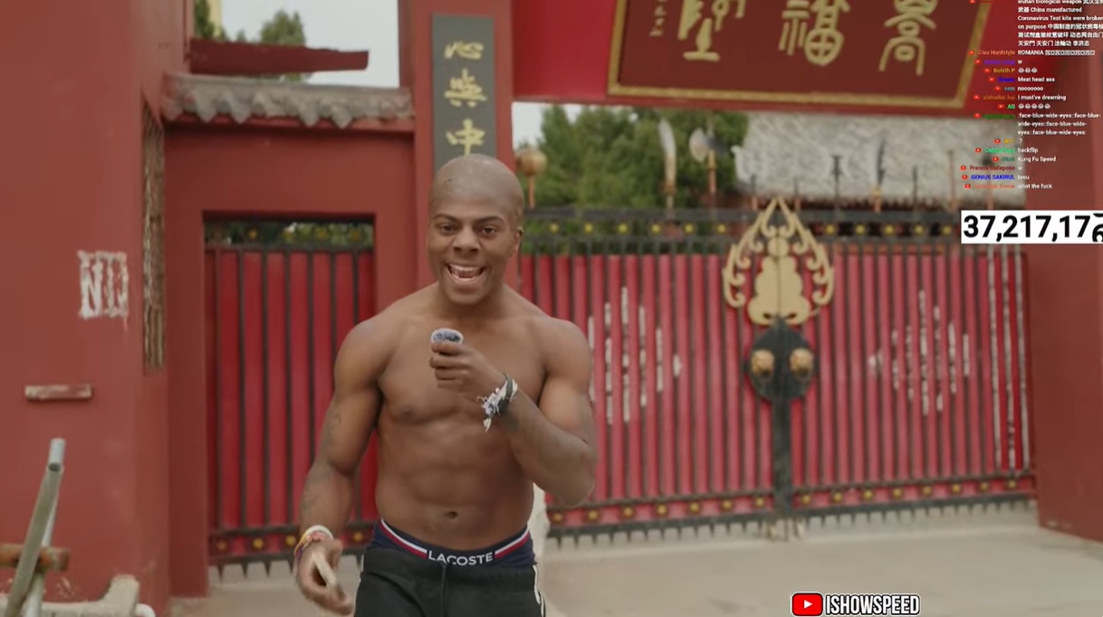 光頭造型！Speed中國行來到鄭州少林寺，上香拜佛學功夫