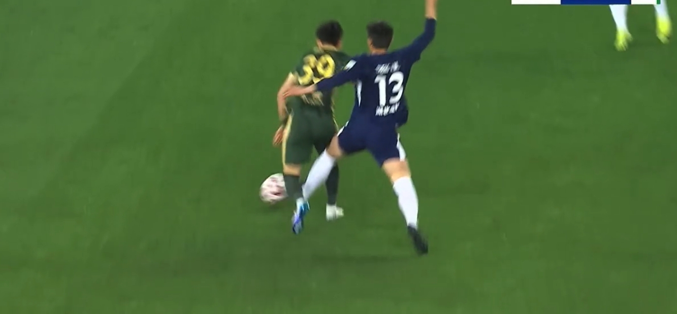 踢傷王鈺棟，鄭凱木微博被沖數(shù)百條：毒瘤、印尼給你多少錢？