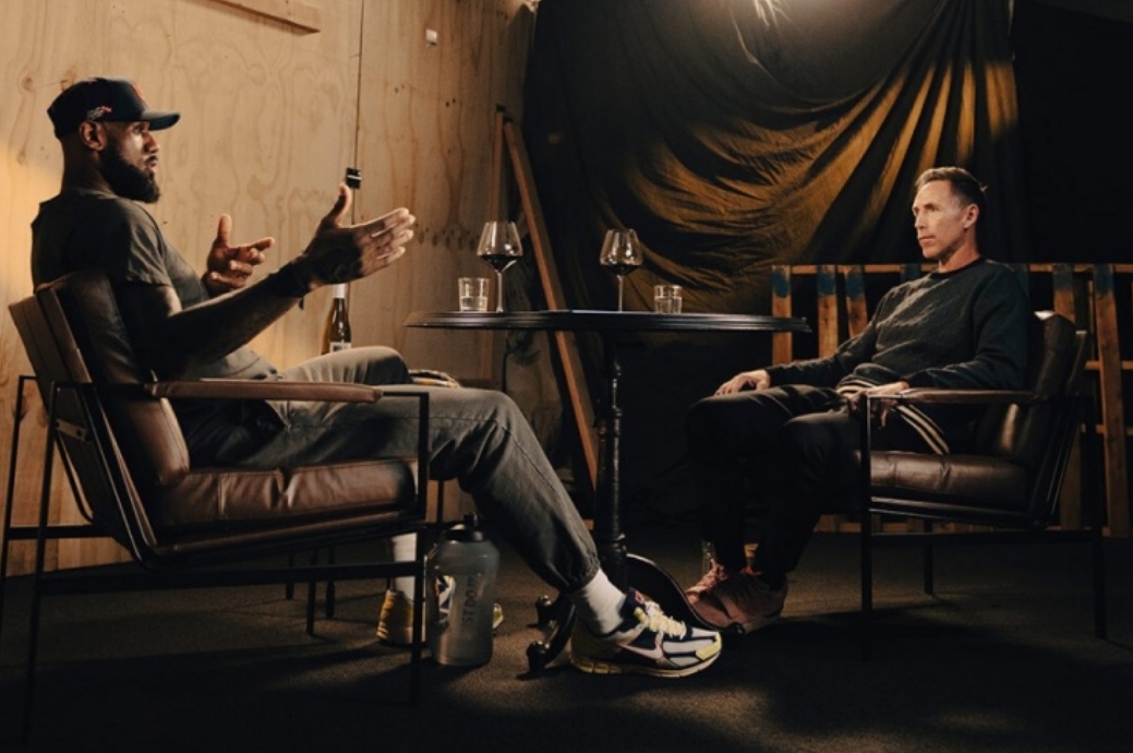 名記調(diào)侃詹姆斯：失誤片段不會(huì)放進(jìn)播客 球場大腦不在芝加哥