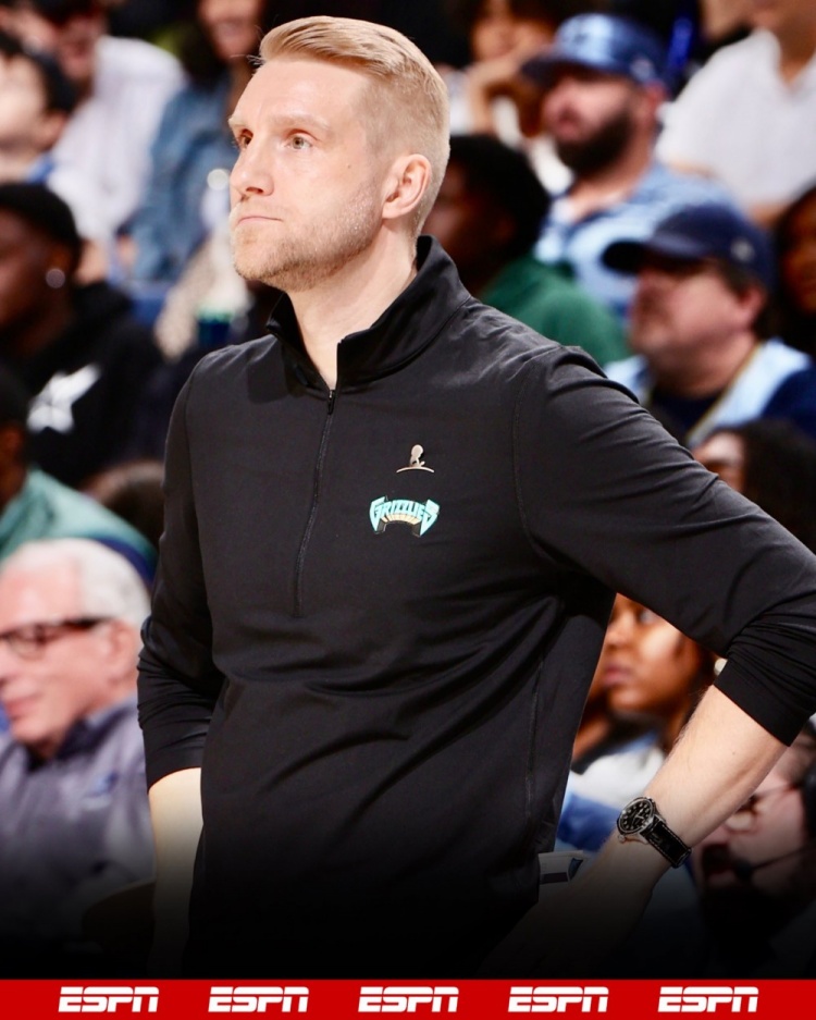 詹金斯下課！灰熊官方：伊薩洛擔(dān)任臨時(shí)主帥 執(zhí)教本賽季剩余比賽