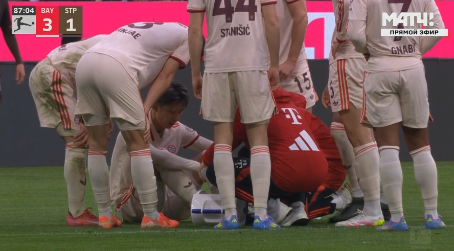 不妙??！替補登場的伊藤洋輝直接傷退，拜仁用完換人名額十人應(yīng)戰(zhàn)