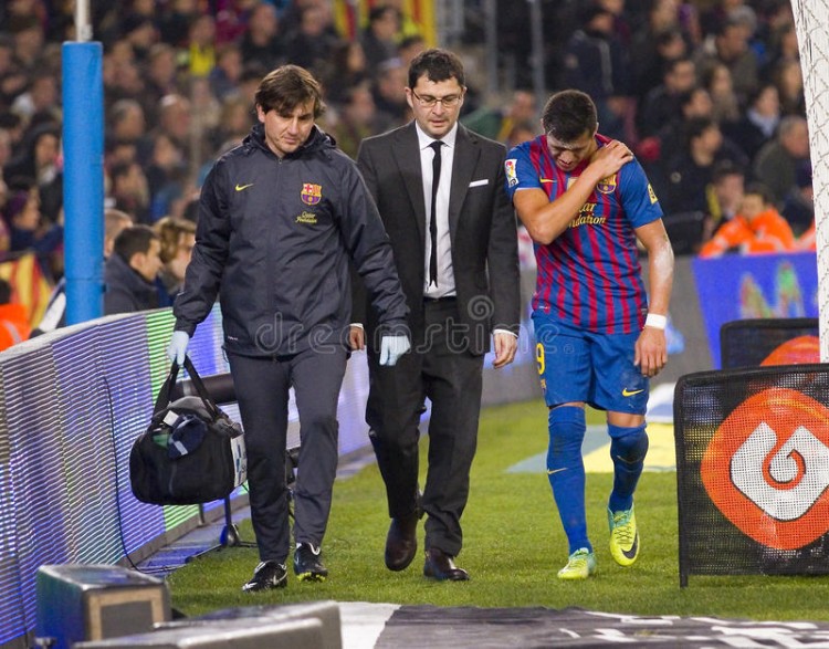 世體：巴薩俱樂部多人周一去到殯儀館，向已故隊醫(yī)家人表示慰問