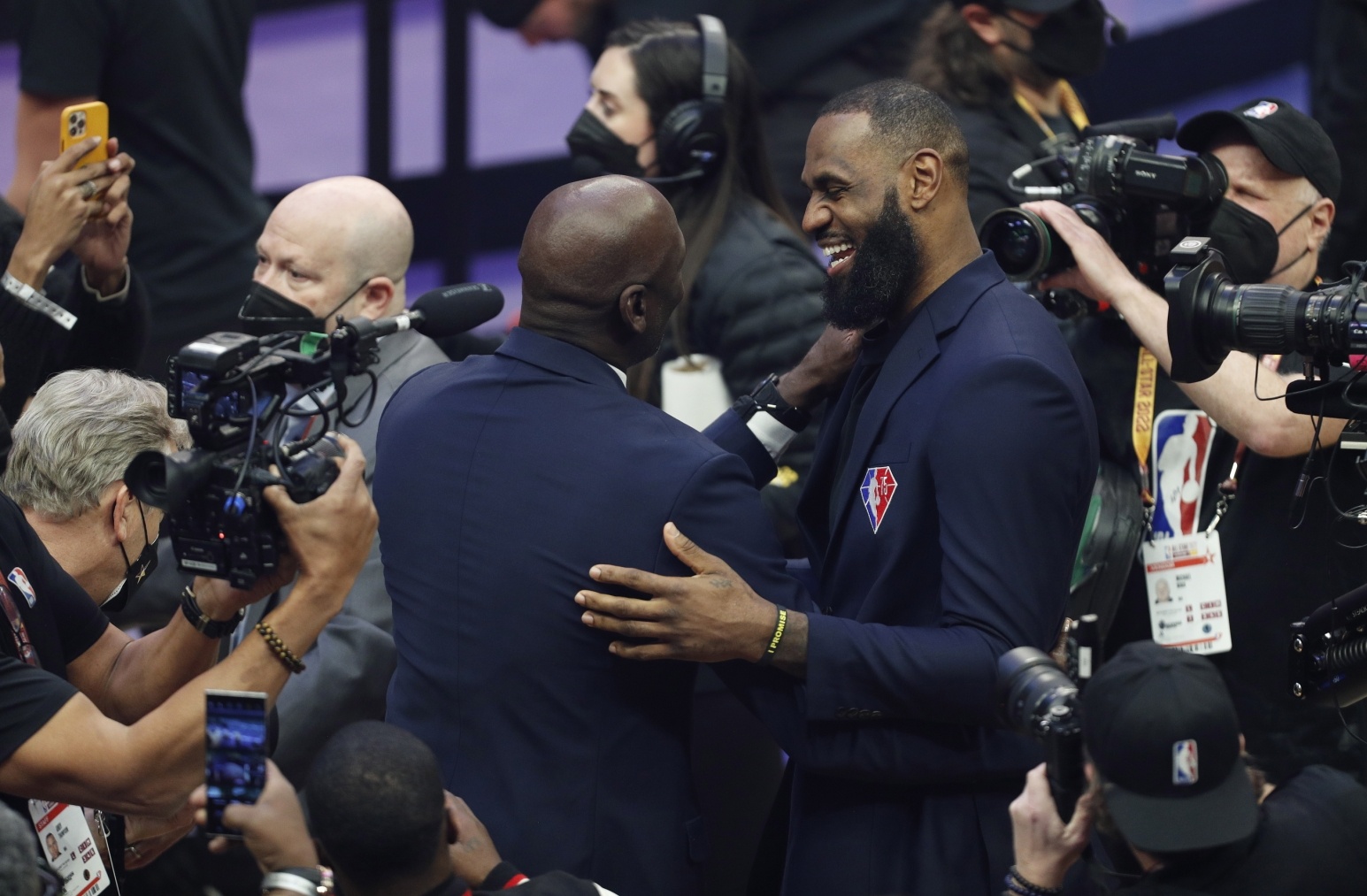 詹姆斯：我退役前喬丹不會跟我聊天的 跟科比也是打了奧運(yùn)才變熟