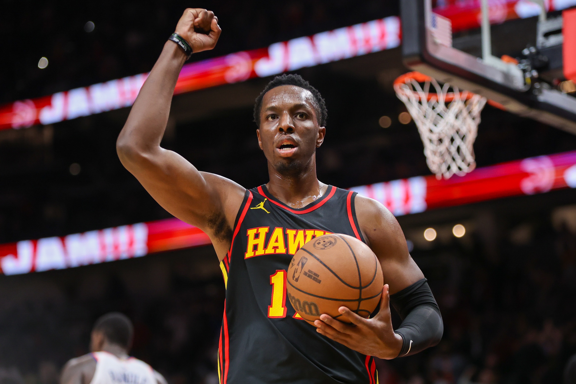 積極主動！奧孔武12中7拿下16分16板2助3斷3帽 8前場板