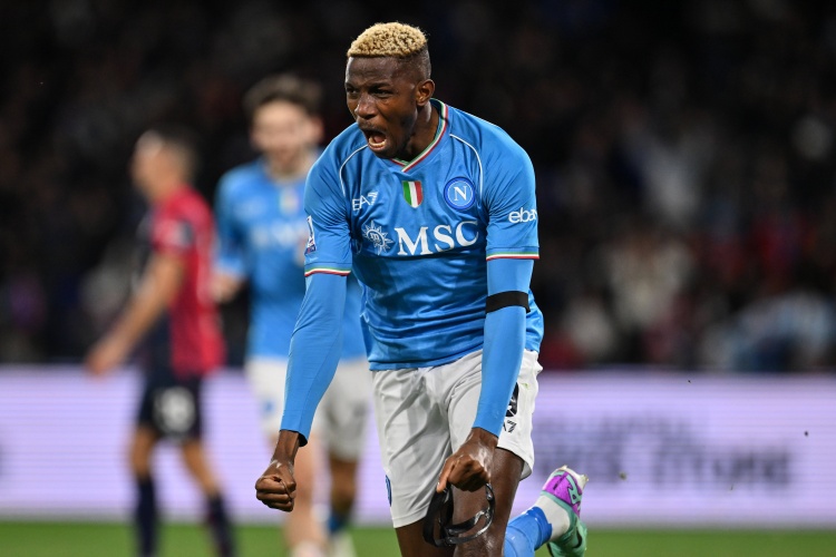 英媒：曼聯(lián)目標(biāo)下賽季重獲歐冠資格，想用錢＋霍伊倫交換奧斯梅恩