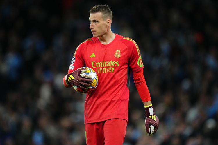 談?wù)摬门幸隣幾h，盧寧社媒辯解：我西班牙語不好，別利用這攻擊我