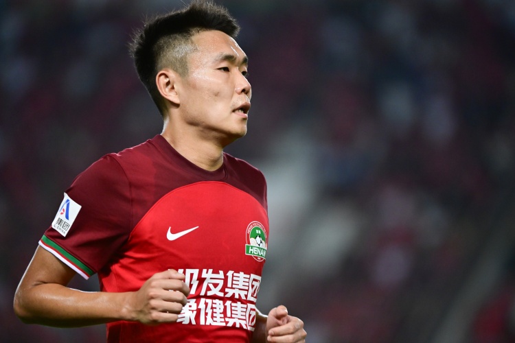 足球報(bào)：王上源因骨裂未進(jìn)入名單，新外援卡多索只能邊打邊磨合