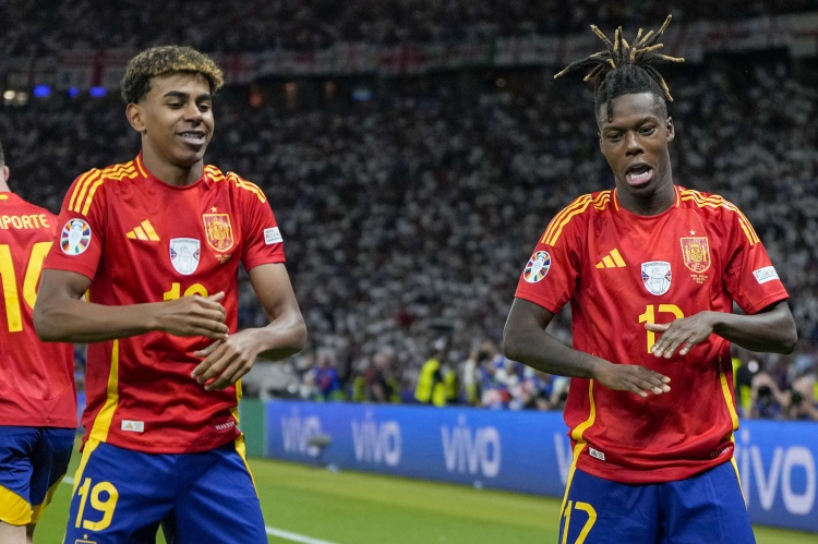 上賽季至今西甲成功過人榜：亞馬爾居首，尼科、維尼修斯分列二三