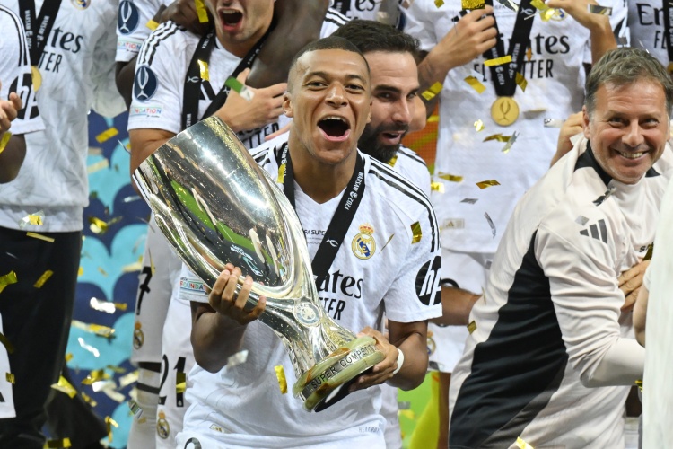 歐冠獎金每人90萬?馬卡：若皇馬成就四冠王，獎金總額將達(dá)8000萬