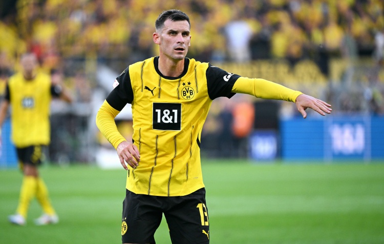 格羅斯單場(chǎng)德甲4送助攻，04/05賽季以來(lái)第三人