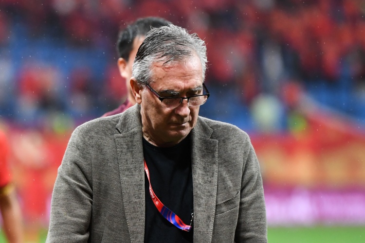 5個月前的自己！伊萬現(xiàn)場觀戰(zhàn)國青，目睹體力不支主場被沙特絕殺