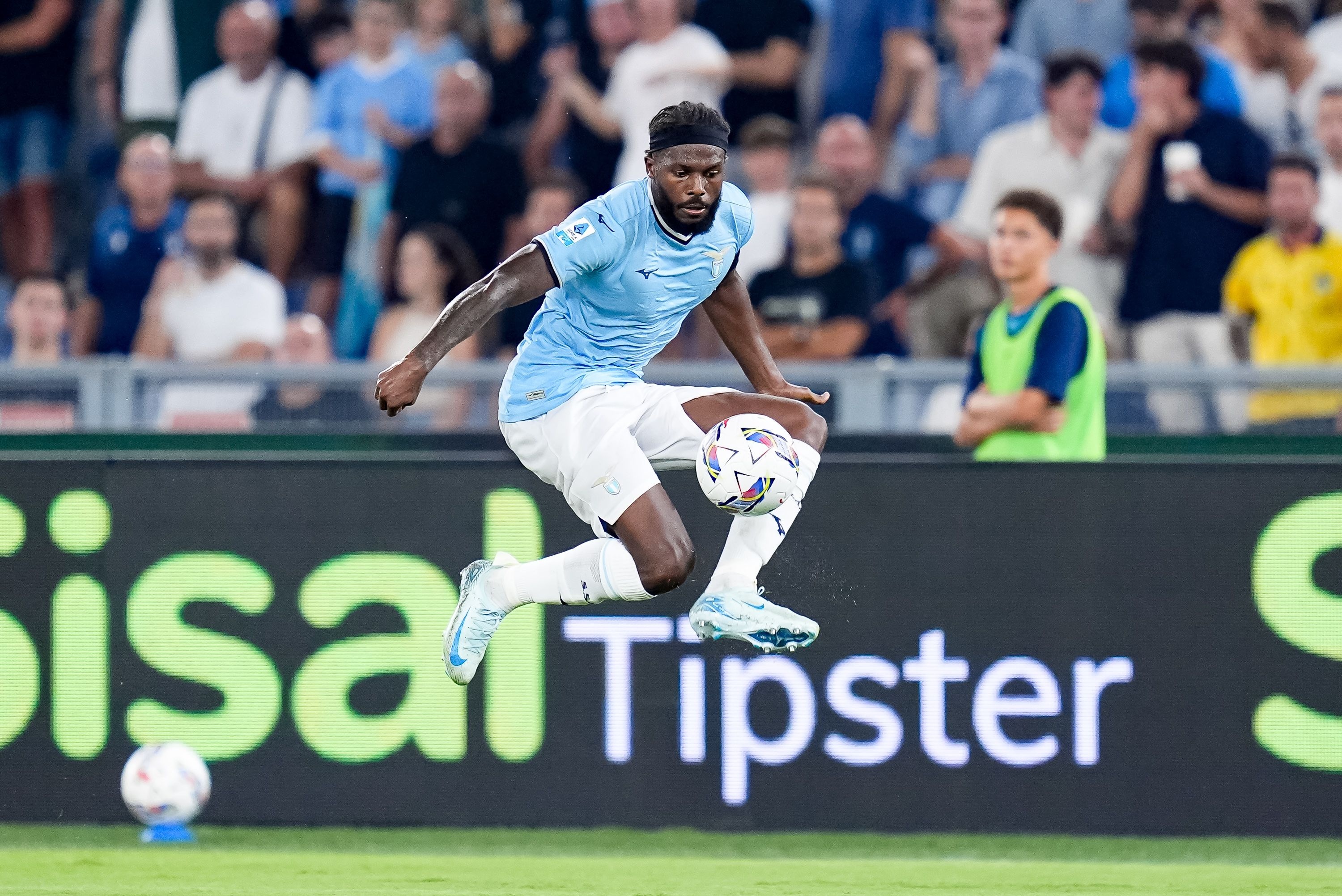 槍手有二轉(zhuǎn)分成！25歲左后衛(wèi)塔瓦雷斯外租拉齊奧，8助攻領(lǐng)跑意甲