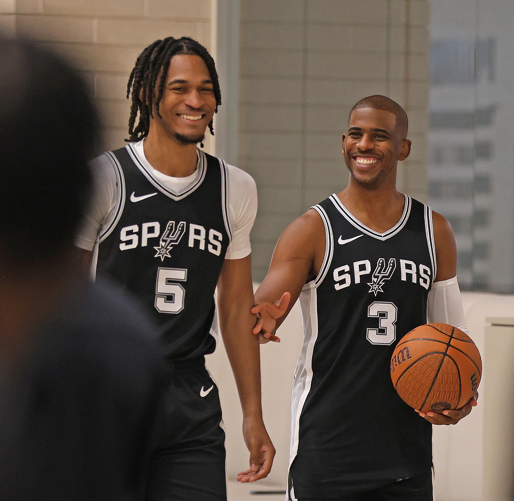 卡斯?fàn)栒?4次助攻：在保羅身邊打球讓我對比賽有了很多新的認(rèn)識