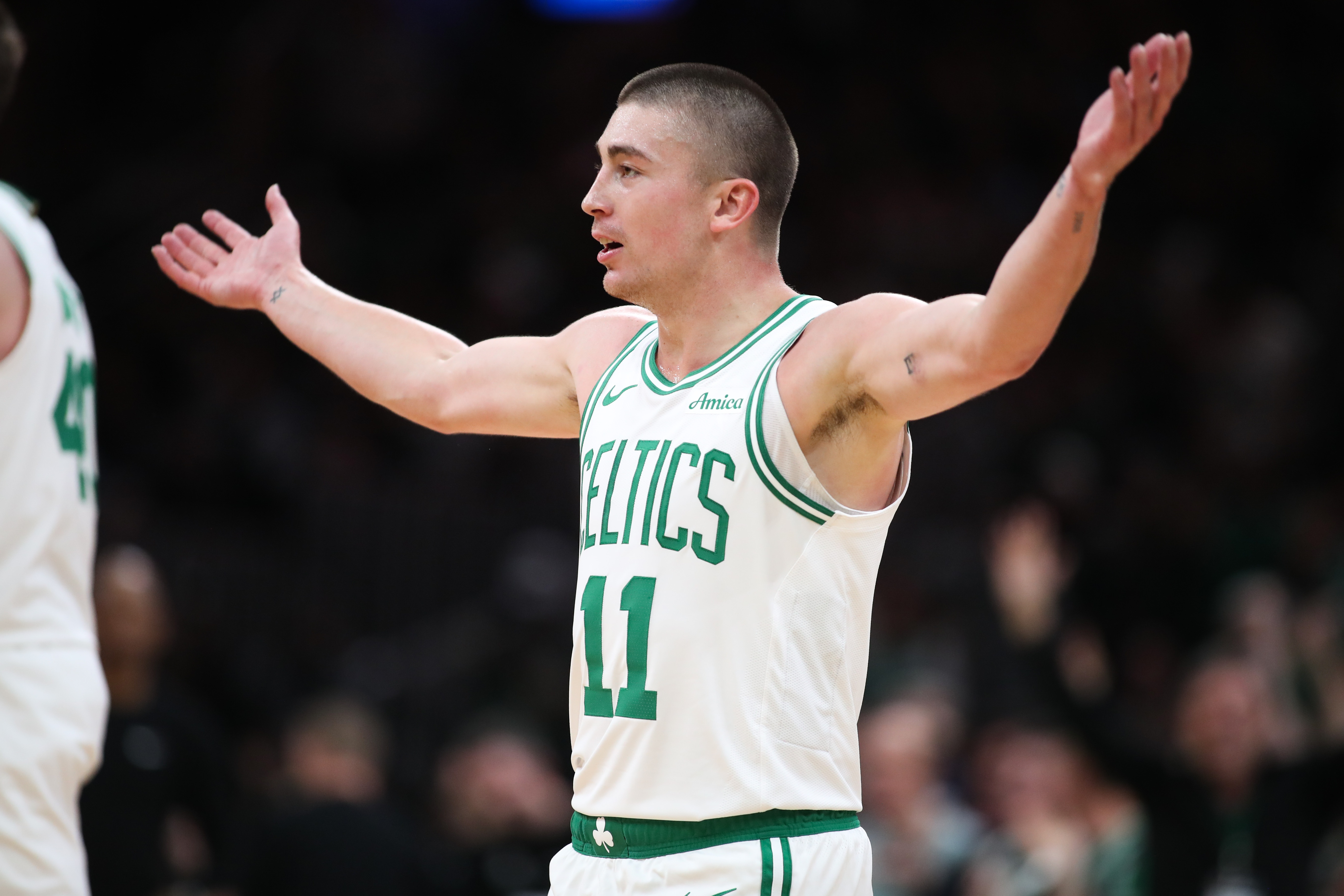 怎么回事？普理查德三分4中2得6分 正負值-36斷檔全場最低