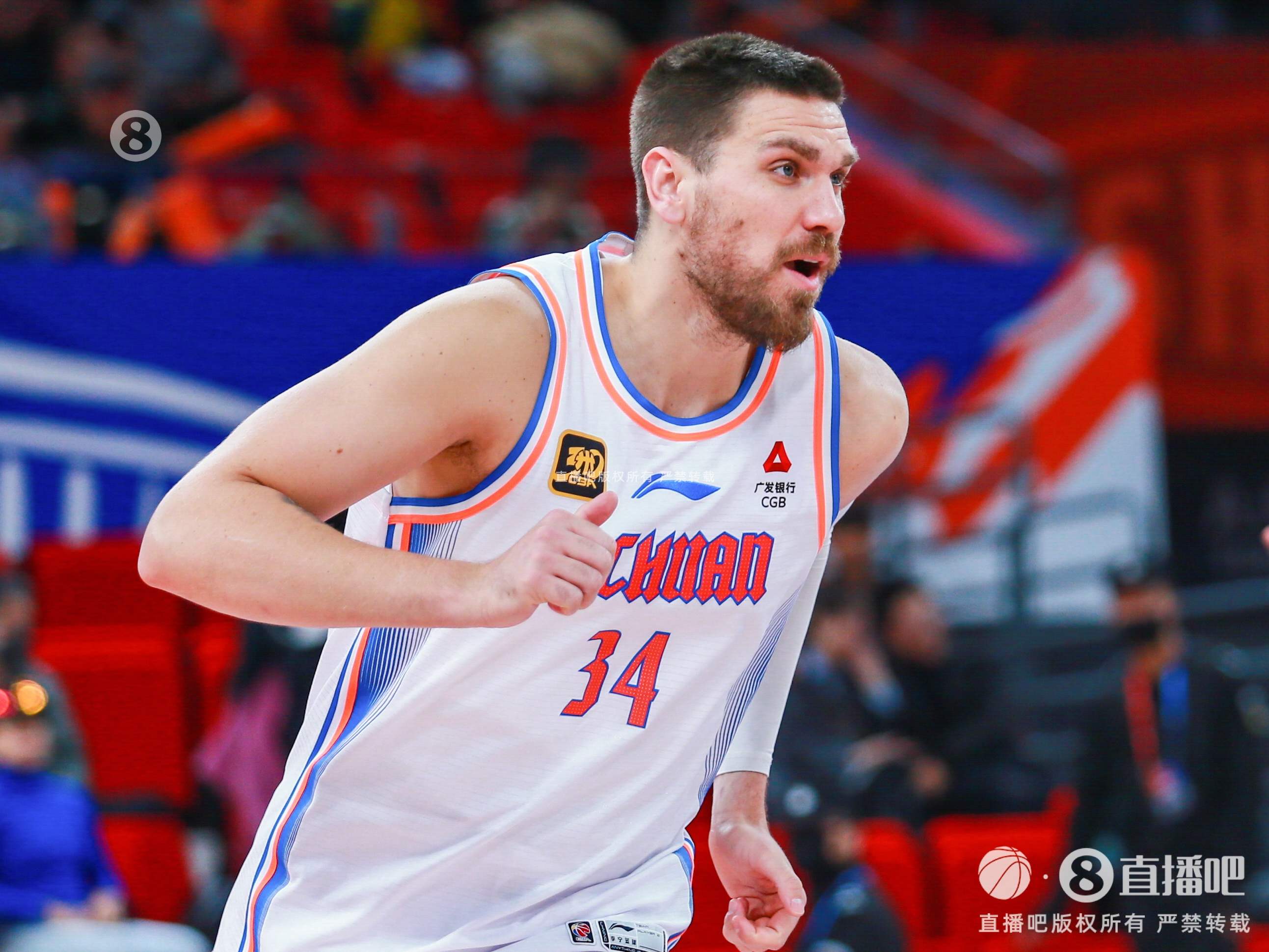 內(nèi)線翻江倒?？上Э湛?！馬里奇24中14空砍30分 拿到14個(gè)籃板