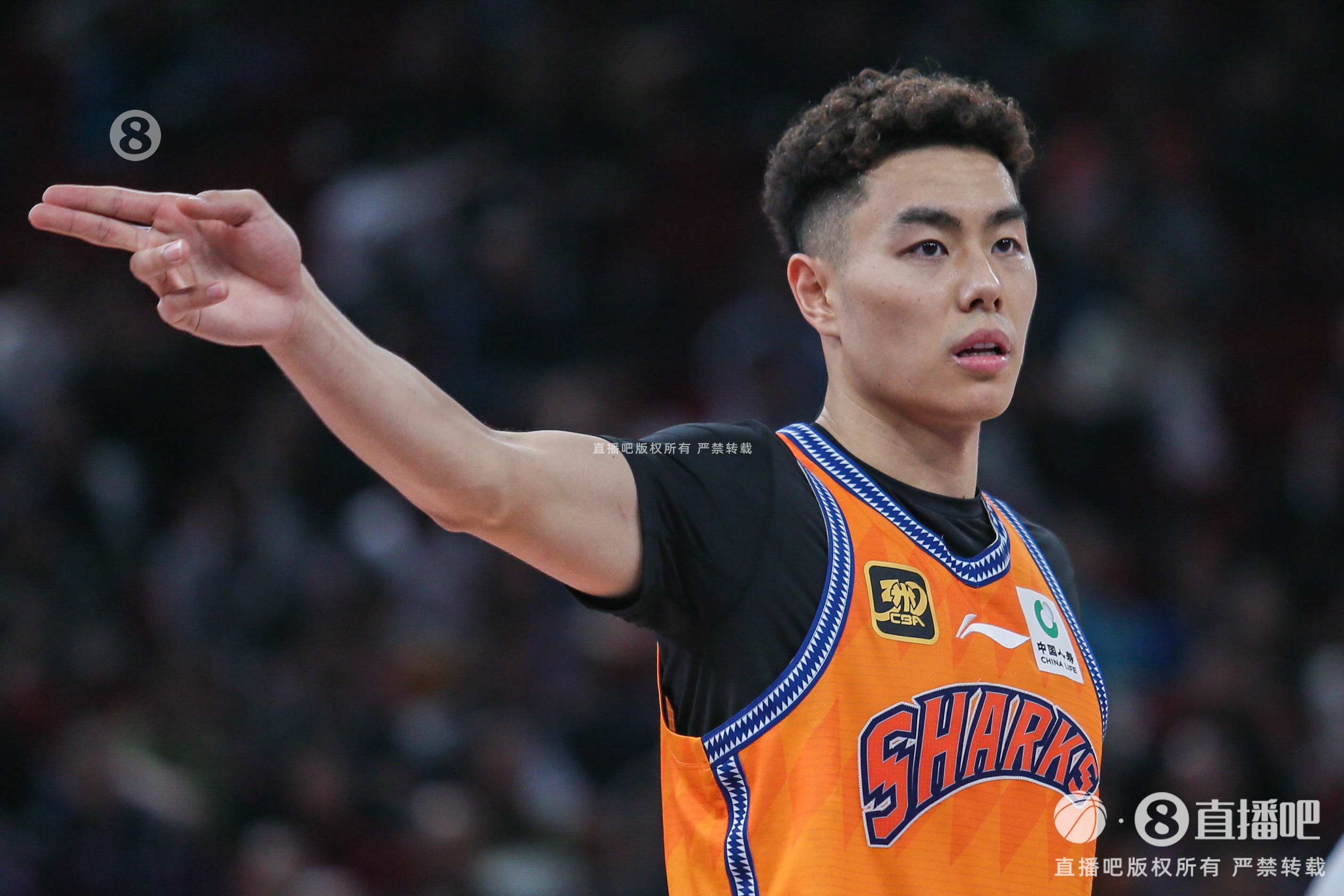 此前遭遇左腿拉傷！薛思佳：李添榮今晚將會(huì)復(fù)出