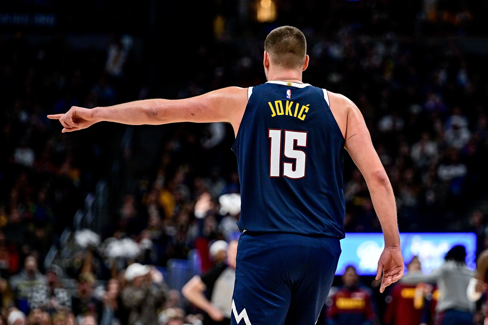 完美演出！約基奇14中9砍下18分9板19助4斷 助攻數(shù)創(chuàng)生涯新高