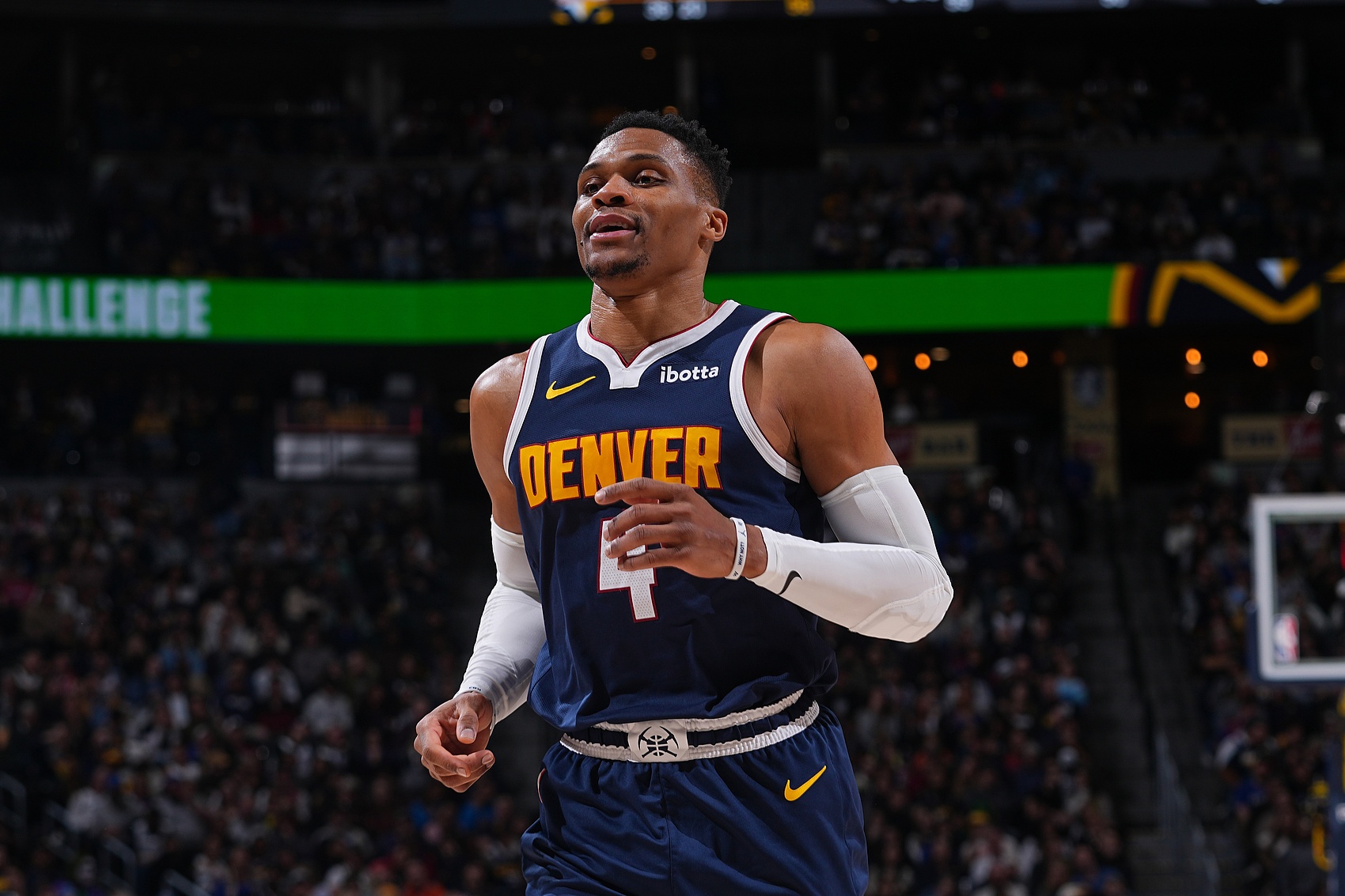 控制失誤！威少全場11中5&三分4中2 得到14分2蓋帽5失誤6犯規(guī)