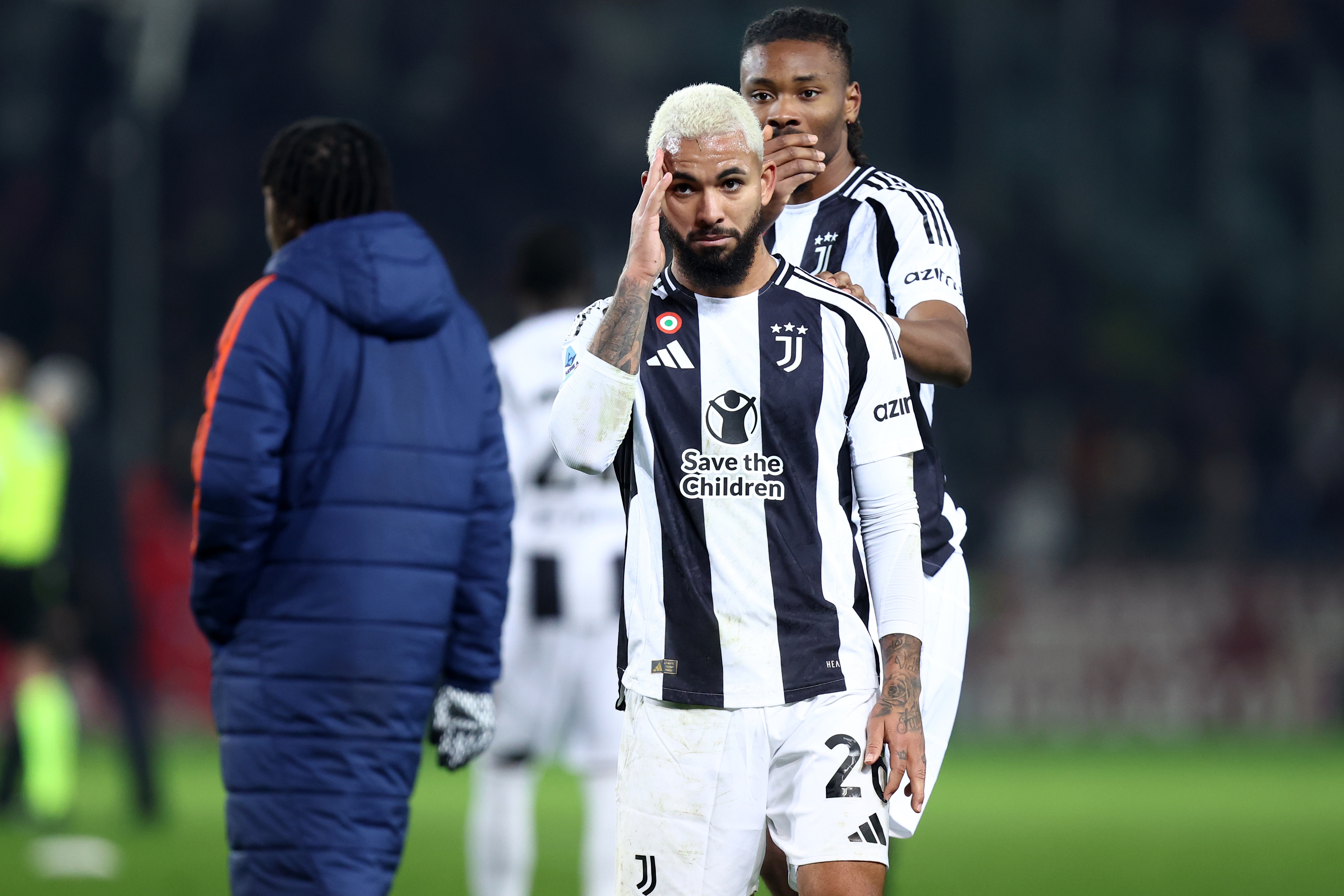 5150萬(wàn)買(mǎi)！道格拉斯路易斯身價(jià)1年腰斬剩3800萬(wàn)，22場(chǎng)0球傷病不斷