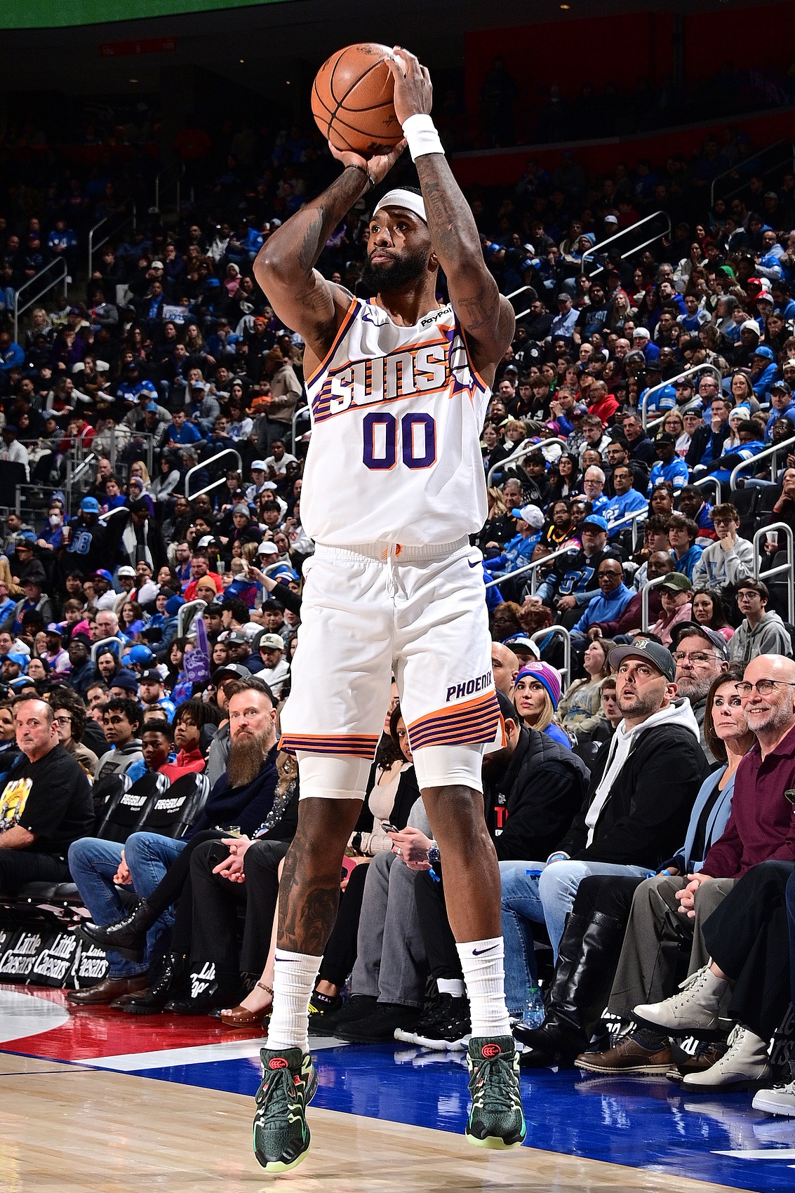 外線火力覆蓋！羅伊斯-奧尼爾只投三分 8中5得15分4板2助