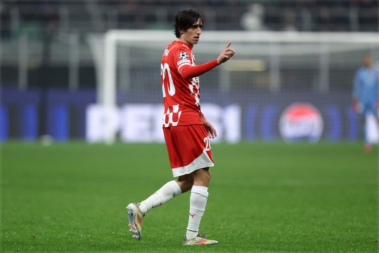 赫羅納官方：熱刺租將希爾已接受右膝外側(cè)副韌帶手術(shù)，賽季報銷