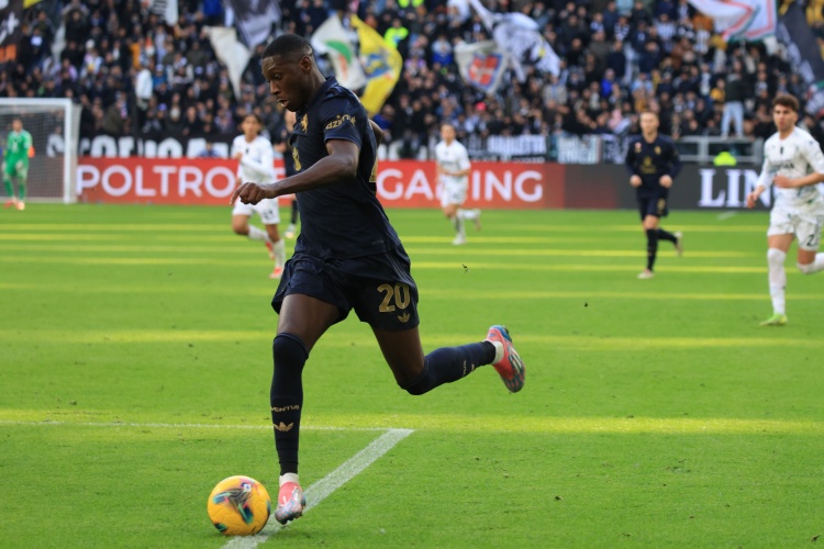 全市場(chǎng)：穆阿尼加盟尤文后首次在意甲比賽出場(chǎng)0分鐘，未來存疑