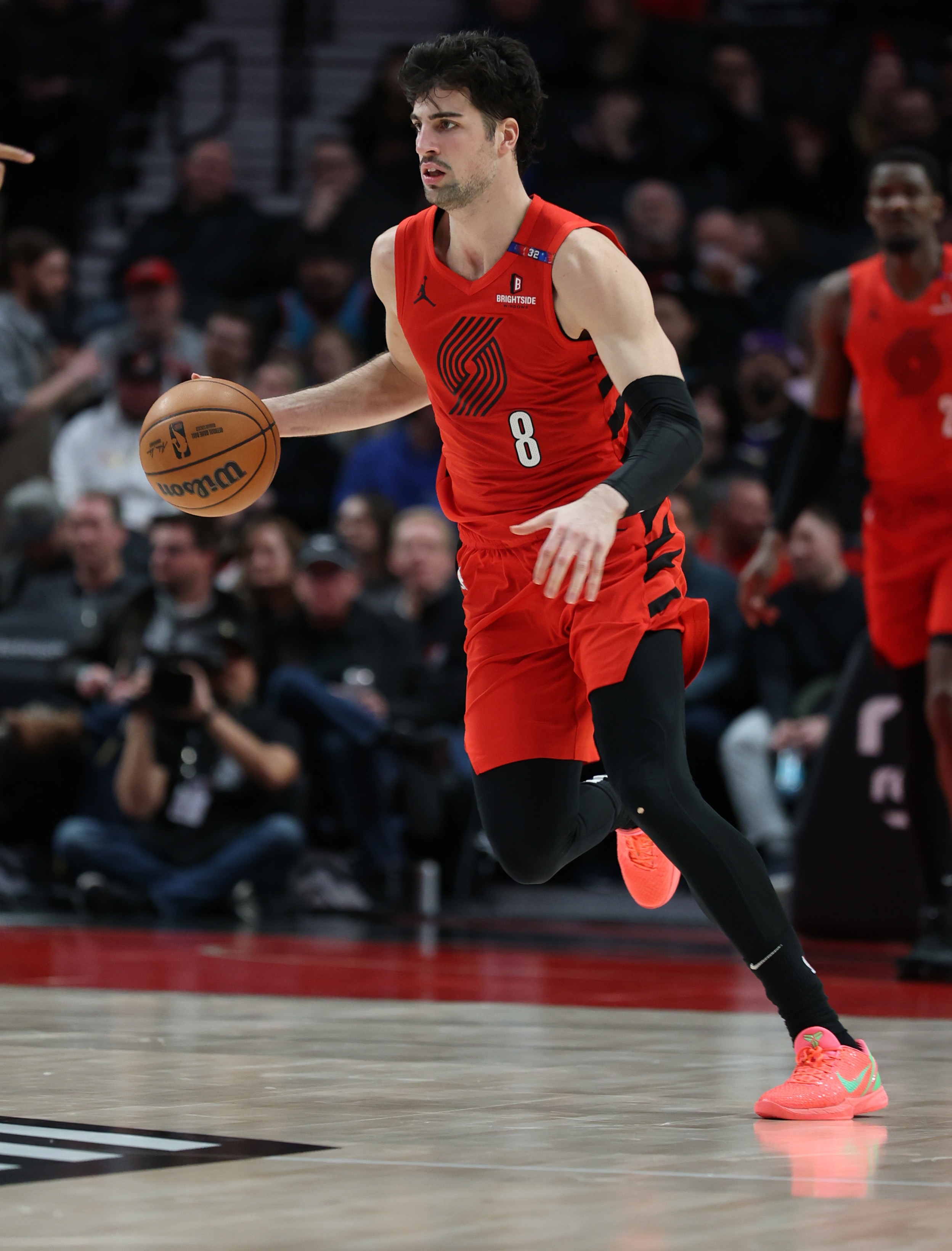 練級(jí)有成效！阿夫迪亞過去6場場均27分11板6助 真實(shí)命中率76%