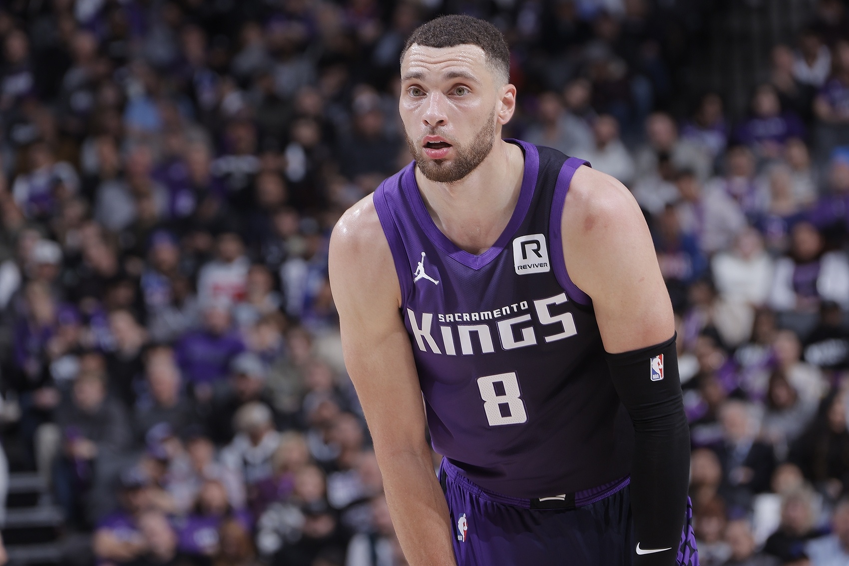 德羅贊：我們得更多發(fā)揮拉文優(yōu)勢(shì) 若他打不出應(yīng)有水準(zhǔn)我們贏不了