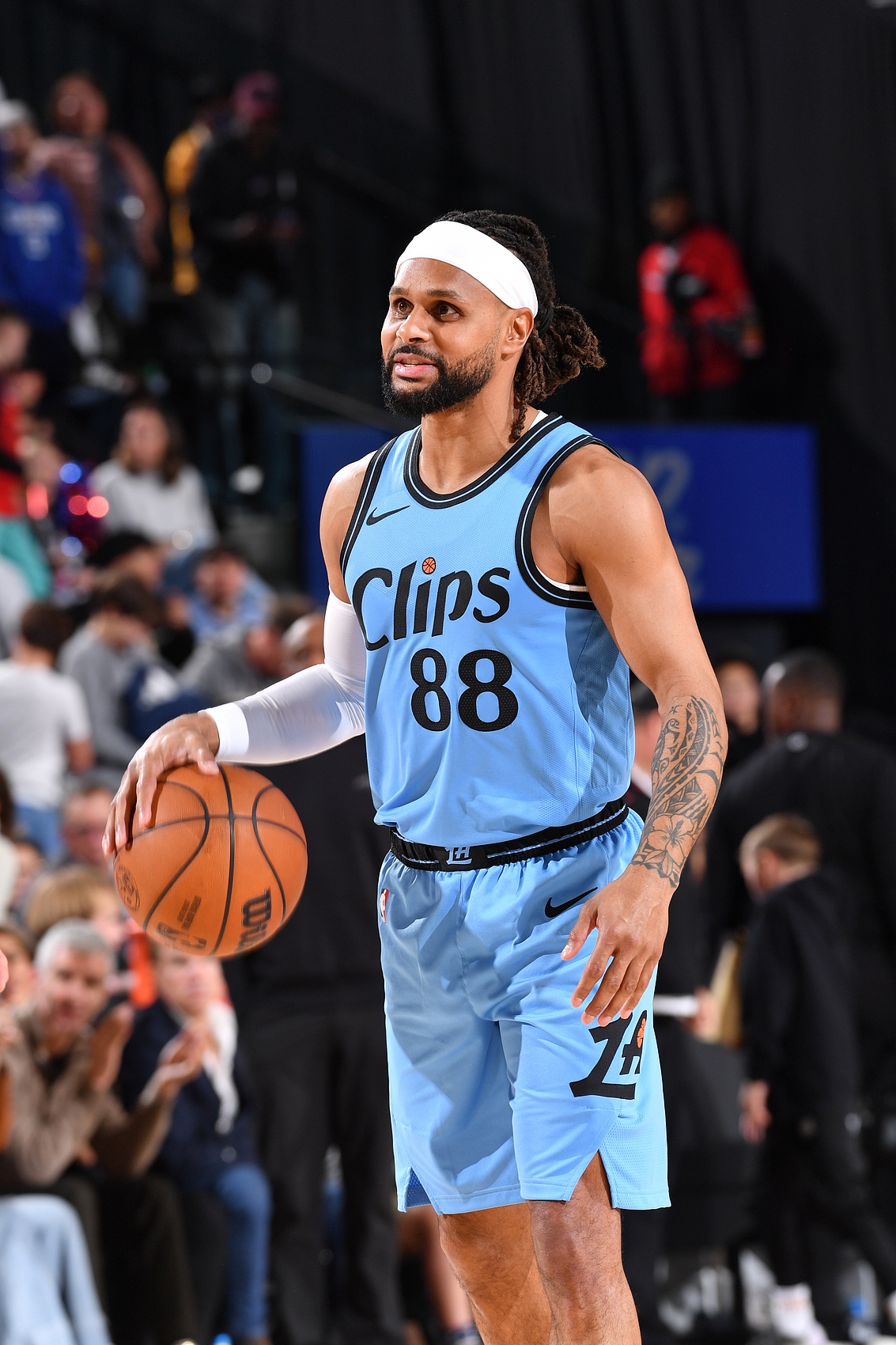 上場(chǎng)就是干！米爾斯垃圾時(shí)間出場(chǎng)7分鐘 三分4中3得替補(bǔ)最高14分