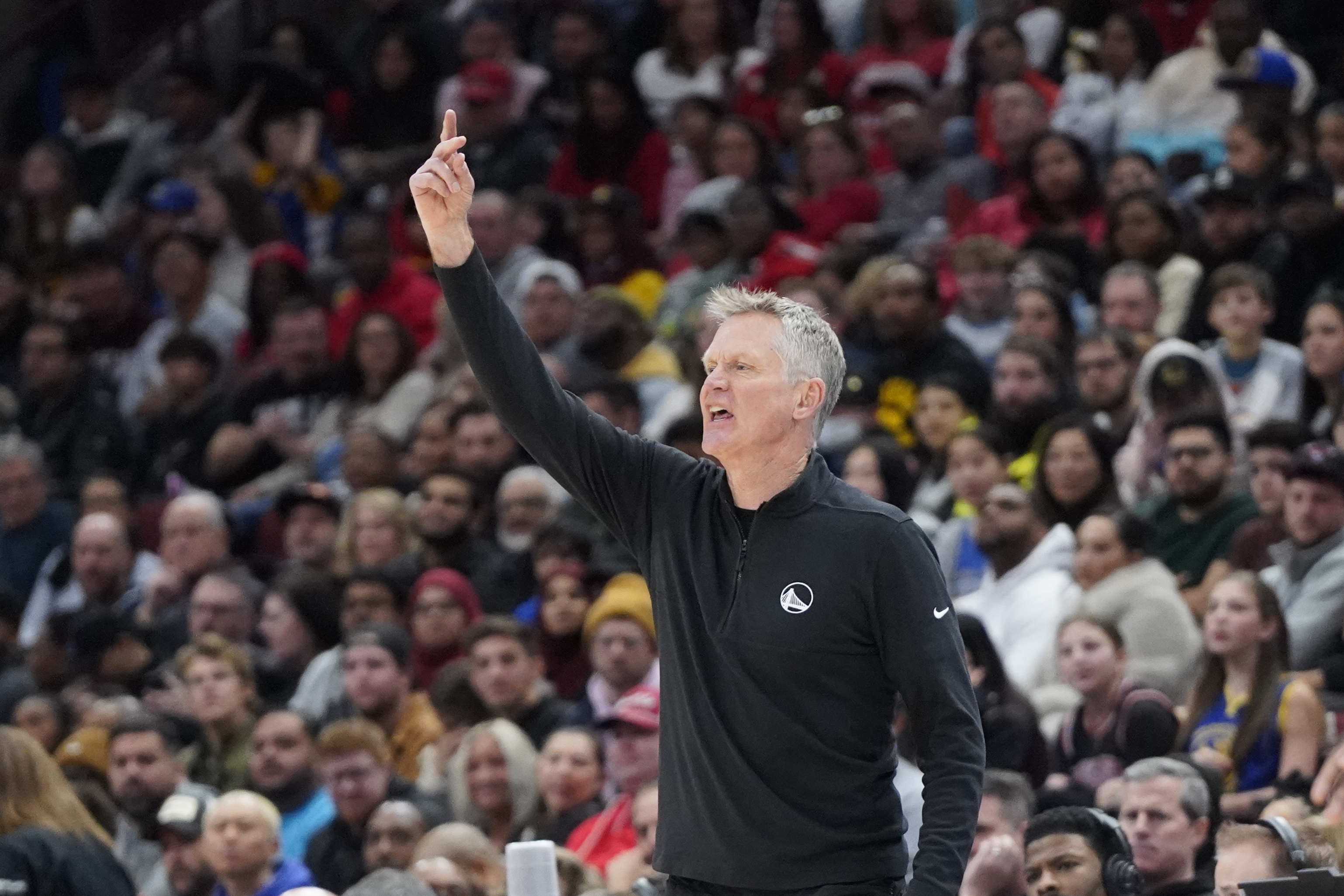 科爾：球隊的整體表現(xiàn)尚可 但上半場的傳球選擇令人失望