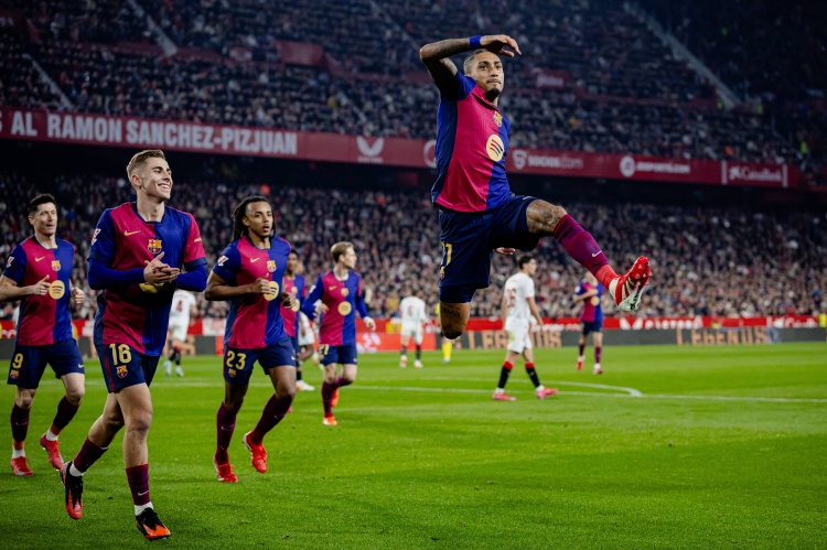 場均參與超過一球，拉菲尼亞本賽季37場各項賽事24球14助攻