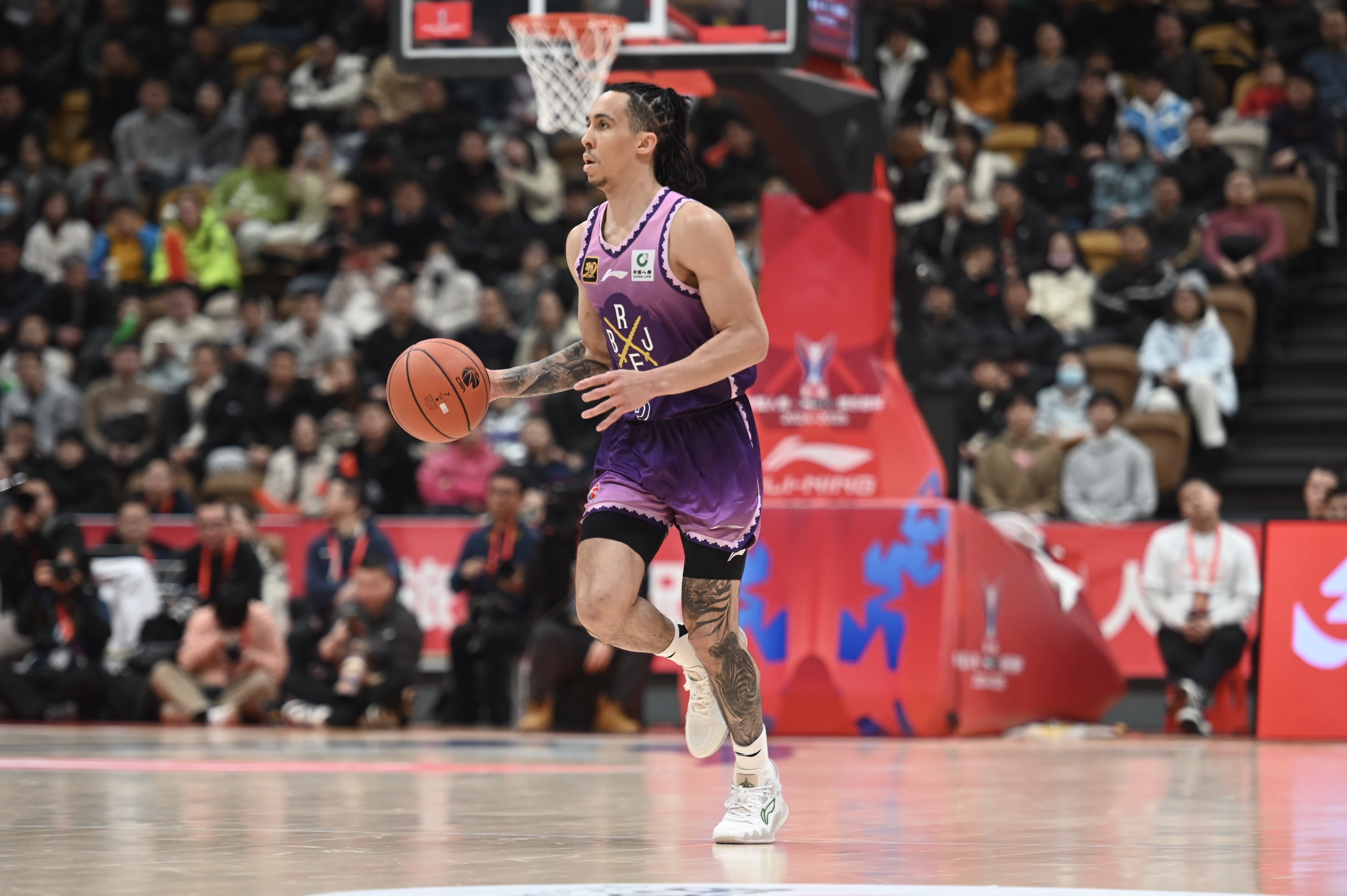 今晚主場(chǎng)迎戰(zhàn)遼寧！探長(zhǎng)：特萊斯預(yù)計(jì)復(fù)出 薩林杰崴腳大概率缺陣