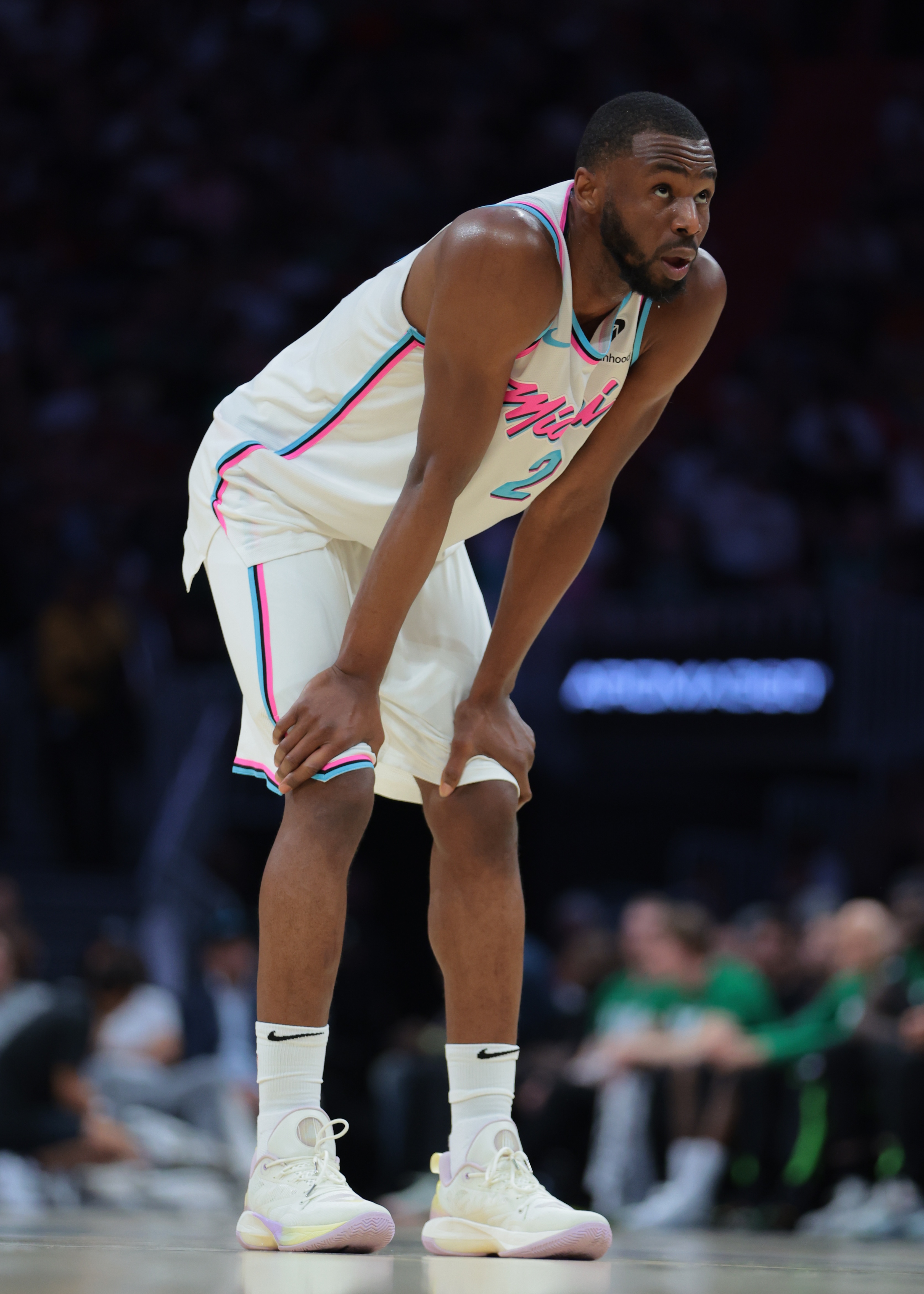 沒有存在感！維金斯8投3中&三分5中1 得到8分1助 正負(fù)值-20