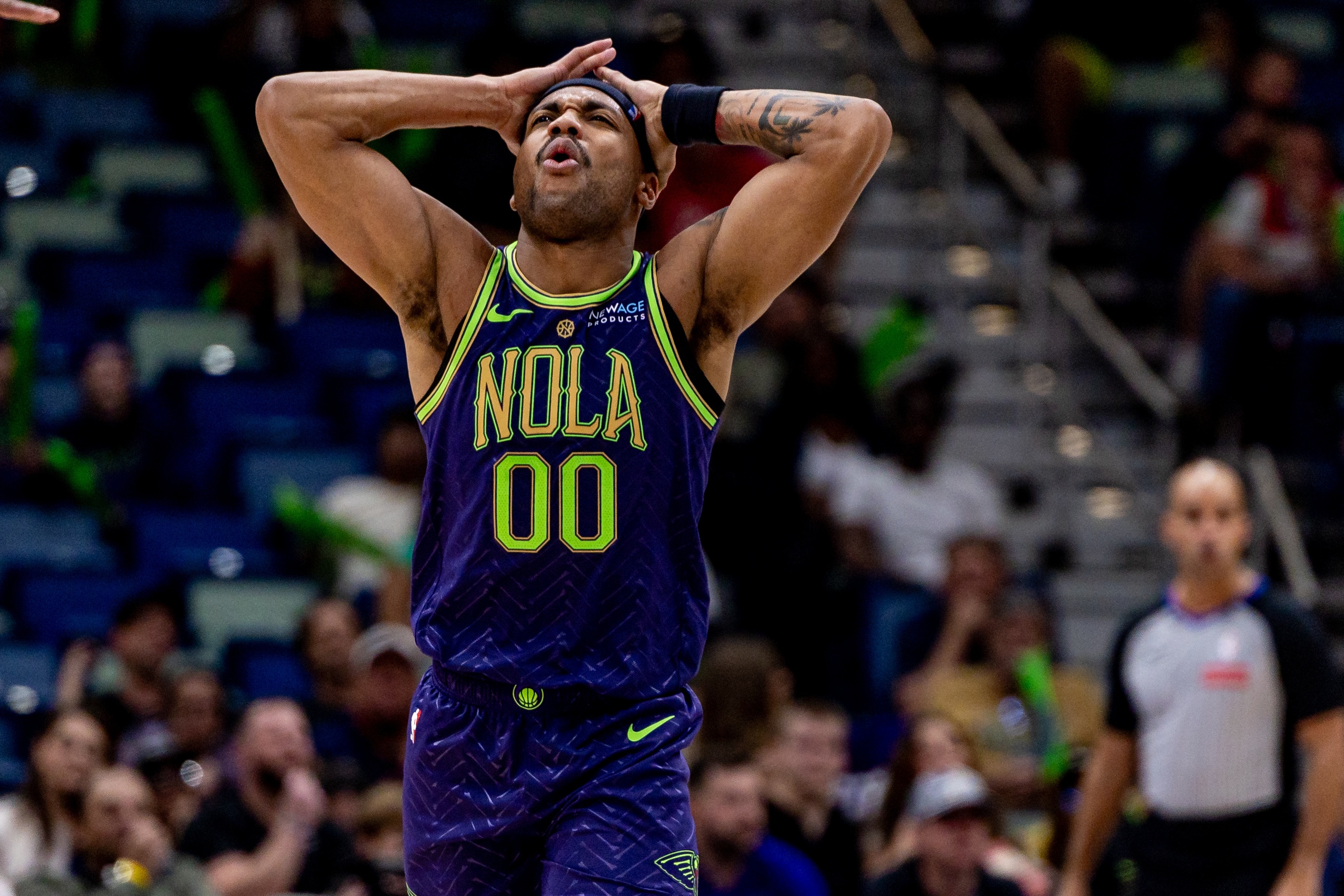 虎頭蛇尾！布魯斯-布朗11中6拿到18分7板2斷2帽 首節(jié)10分&末節(jié)0分