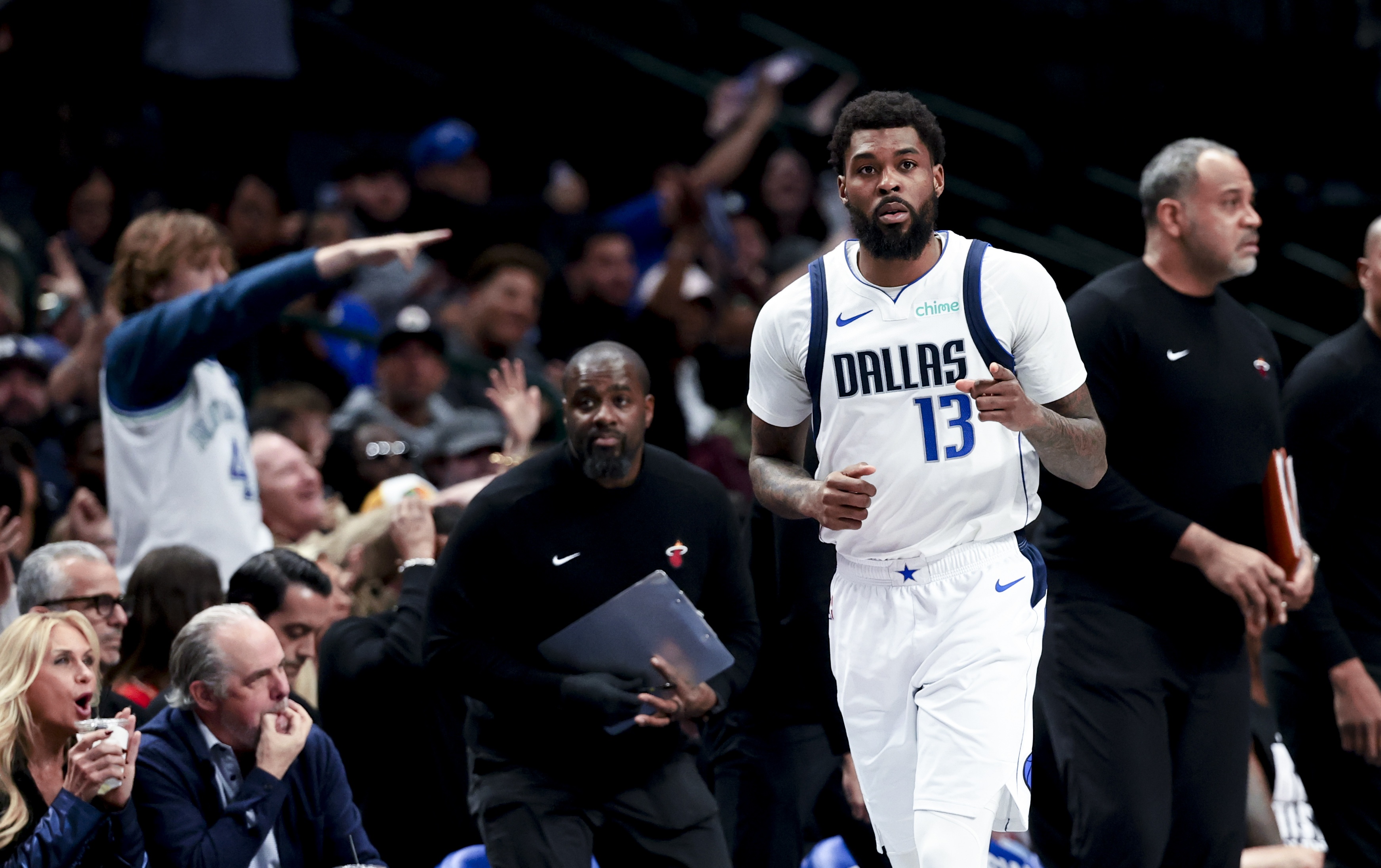 過去三場(chǎng)場(chǎng)均砍28.3分！馬紹爾：我只想贏 我們打得很拼